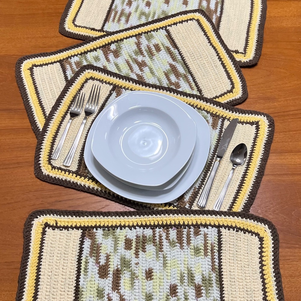 Placemats Runner Decor Set of Four (4) Crochet